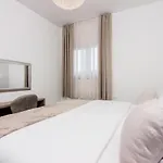 Апартаменты Utopia *