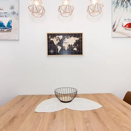 Utopia Apartment *