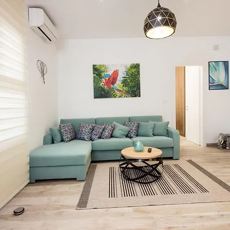 Apartment Utopia *