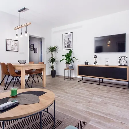Utopia Apartment